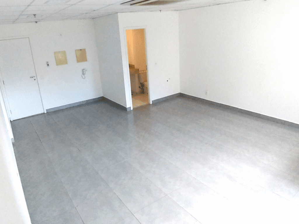 Vista ampla da sala comercial para alugar direto com o dono